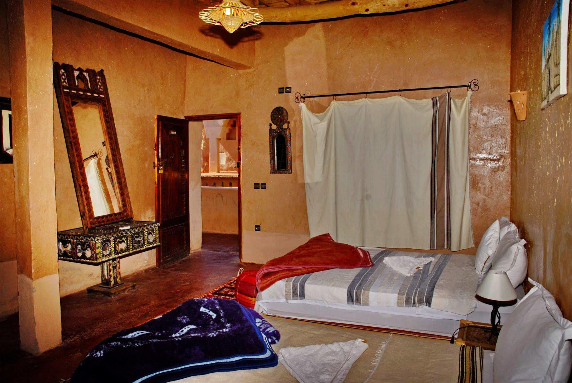 Riad Maktoub Аит Бен Хаду Екстериор снимка